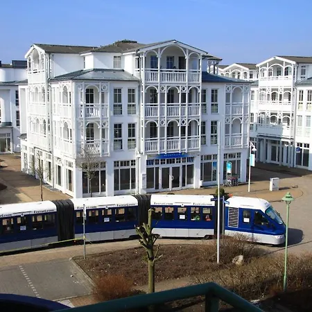 Schmidt Haus Huhnergott *