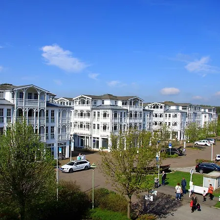 Schmidt Haus Huhnergott * Sellin (Rugen)